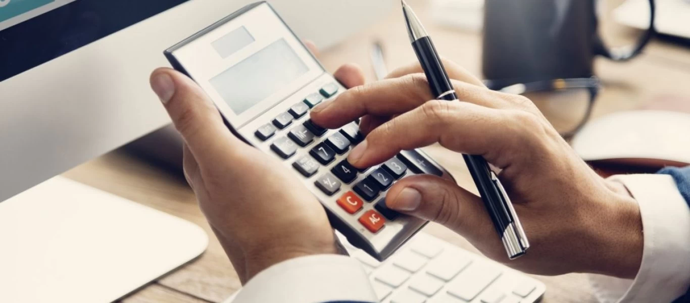 Ελεύθεροι επαγγελματίες: Τι κερδίζουν με το νέο καθεστώς εισφορών - Προσδοκία για αύξηση της εισπραξιμότητας